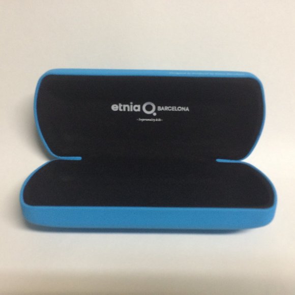 ETNIA BARCELONA KIDS SMALL hardcase for sunglasses - Picture 2 of 2